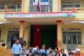 TẶNG QUÀ CHO HỌC SINH NGHÈO